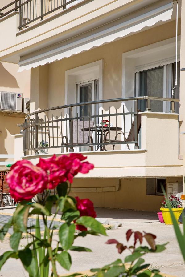 Néa Péramos Myrsini'S Apartment מראה חיצוני תמונה